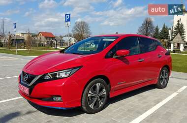 Хэтчбек Nissan Leaf 2019 в 