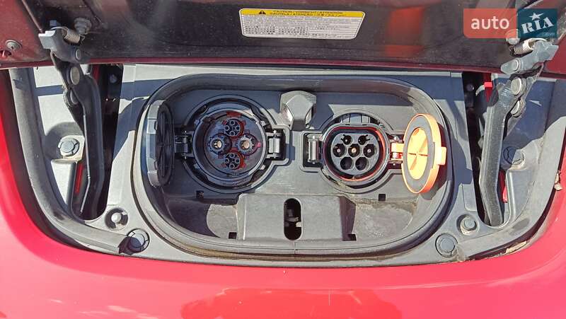 Хэтчбек Nissan Leaf 2019 в Львове