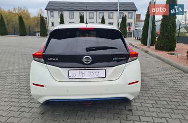 Хэтчбек Nissan Leaf 2019 в 