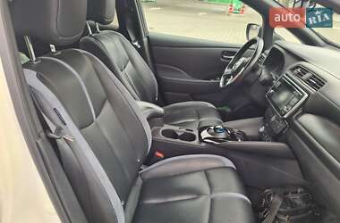 Хэтчбек Nissan Leaf 2019 в 