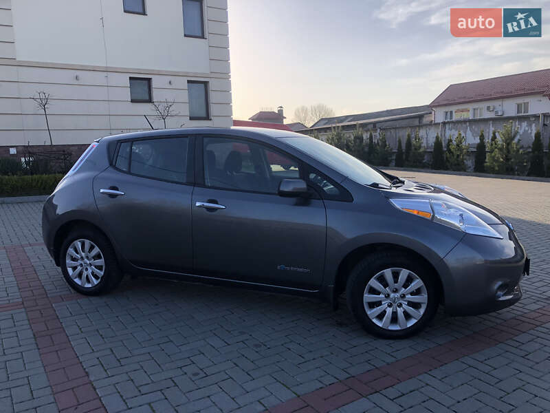 Хэтчбек Nissan Leaf 2017 в Золочеве