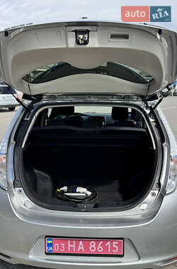 Хэтчбек Nissan Leaf 2014 в 