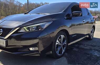Хетчбек Nissan Leaf 2018 в  фото 35 Хетчбек Nissan Leaf 2018 в
