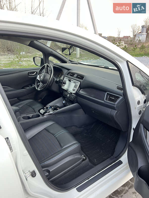 Хэтчбек Nissan Leaf 2018 в Львове