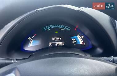 Хэтчбек Nissan Leaf 2014 в 
