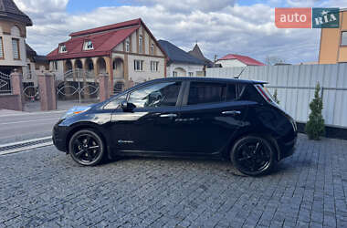 Хэтчбек Nissan Leaf 2014 в 