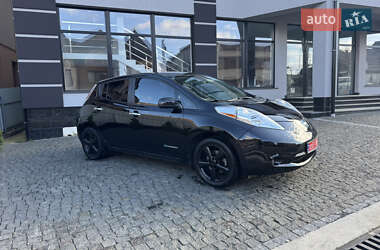 Хэтчбек Nissan Leaf 2014 в 