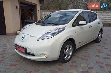 Хетчбек Nissan Leaf 2012 в Івано-Франківську