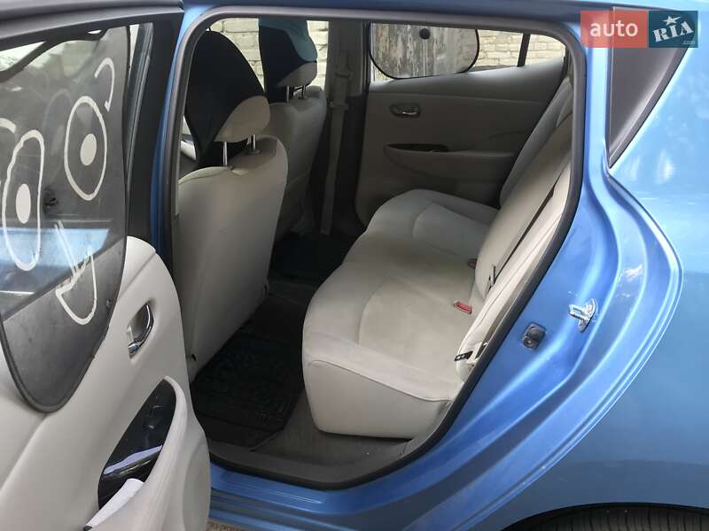 Хетчбек Nissan Leaf 2011 в Львові