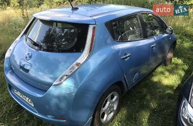 Хэтчбек Nissan Leaf 2011 в Львове
