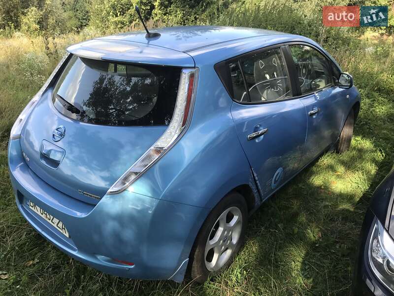 Хетчбек Nissan Leaf 2011 в Львові