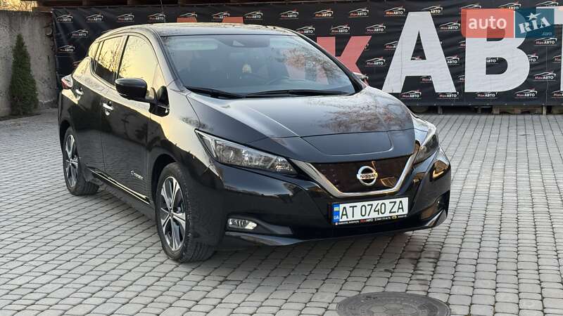 Хэтчбек Nissan Leaf 2018 в 