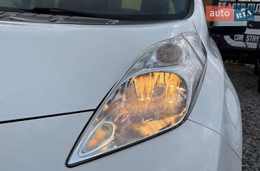 Хэтчбек Nissan Leaf 2013 в 