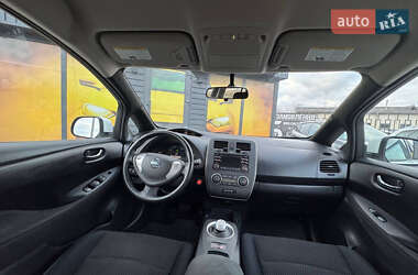 Хэтчбек Nissan Leaf 2013 в 