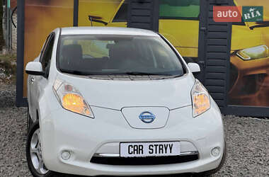 Хэтчбек Nissan Leaf 2013 в 