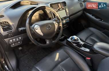 Хэтчбек Nissan Leaf 2014 в 