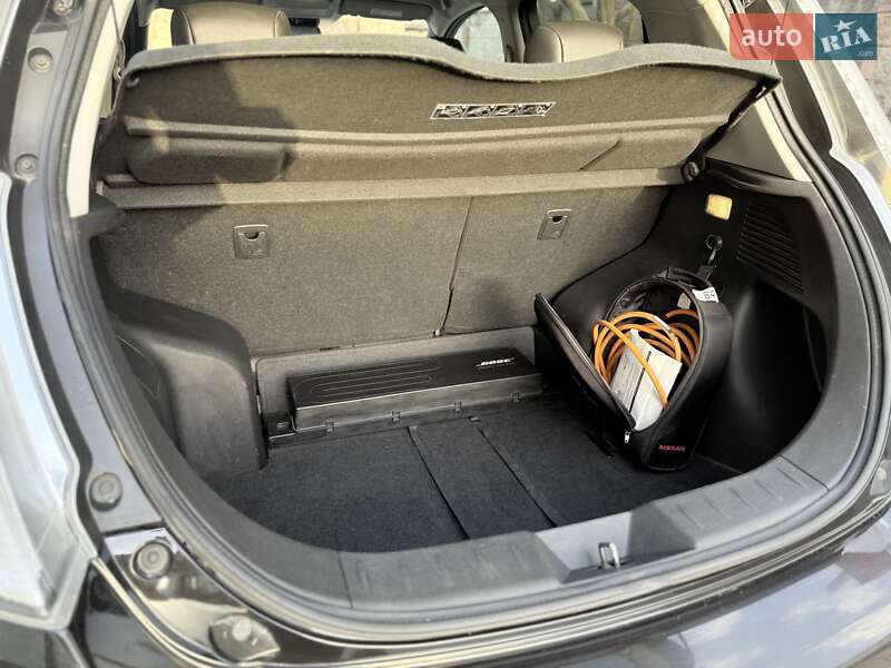 Хетчбек Nissan Leaf 2014 в Рівному