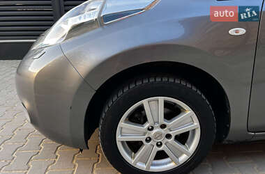 Хэтчбек Nissan Leaf 2014 в 