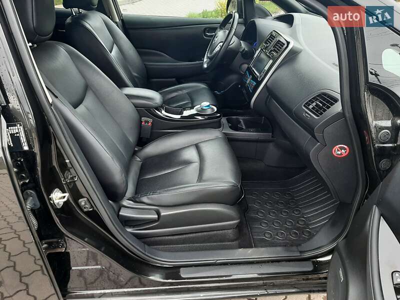 Хэтчбек Nissan Leaf 2016 в Львове