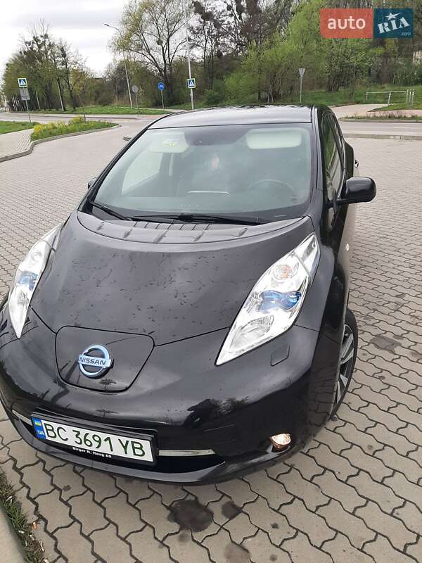 Хэтчбек Nissan Leaf 2016 в Львове