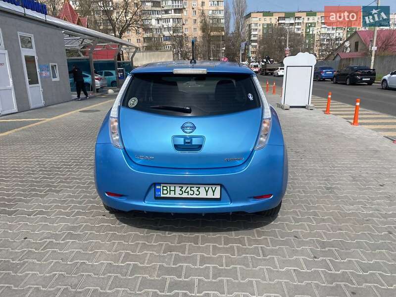 Хэтчбек Nissan Leaf 2011 в Одессе