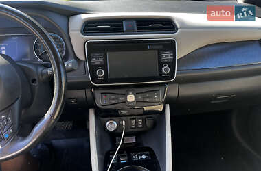 Хэтчбек Nissan Leaf 2019 в 