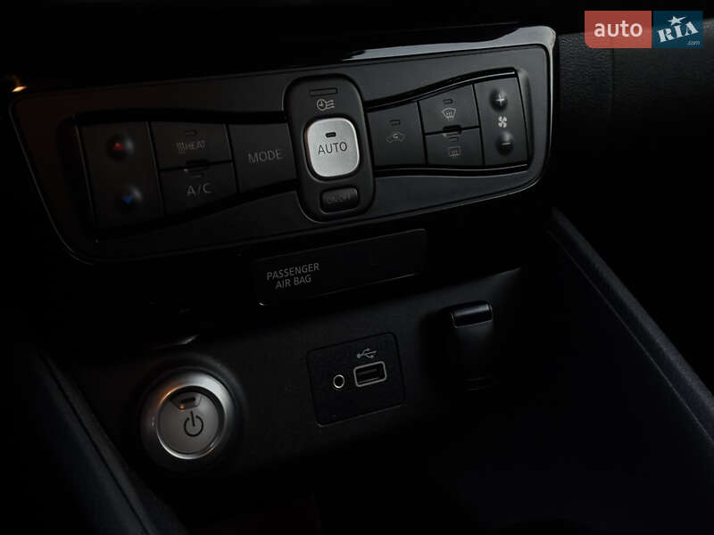 Хэтчбек Nissan Leaf 2019 в Виннице