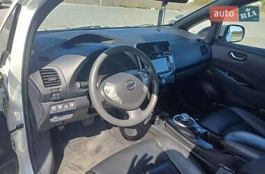 Хэтчбек Nissan Leaf 2017 в 