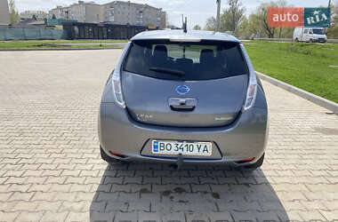 Хэтчбек Nissan Leaf 2015 в 