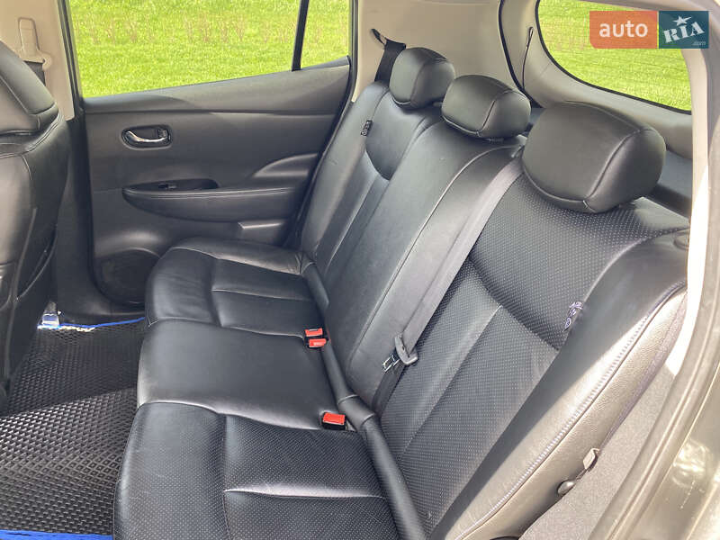 Хетчбек Nissan Leaf 2015 в Ланівці