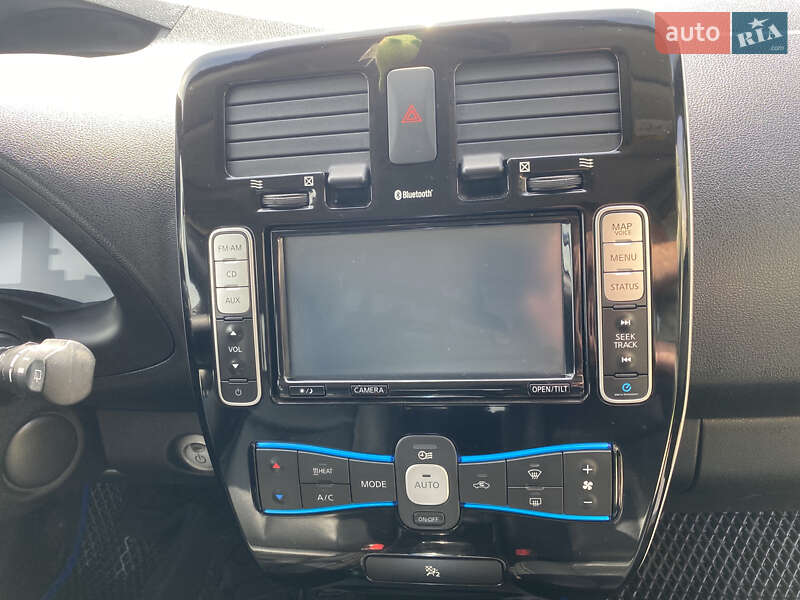 Хетчбек Nissan Leaf 2015 в Ланівці