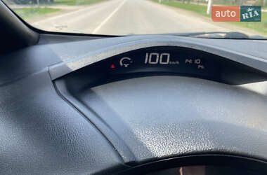 Хэтчбек Nissan Leaf 2015 в 