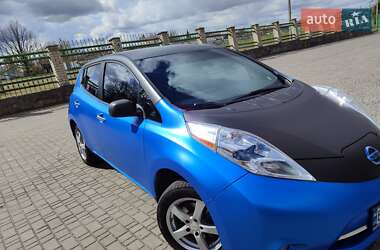 Хэтчбек Nissan Leaf 2013 в 