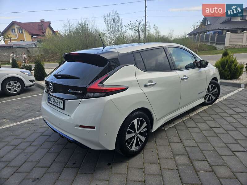Хэтчбек Nissan Leaf 2018 в Трускавце