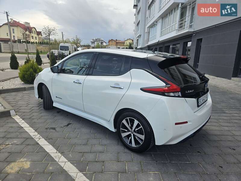 Хэтчбек Nissan Leaf 2018 в Трускавце