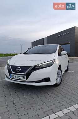 Хэтчбек Nissan Leaf 2021 в 