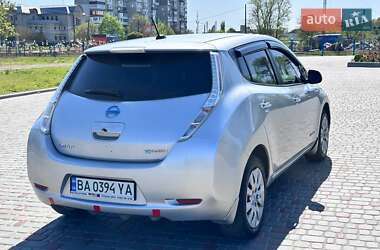 Хетчбек Nissan Leaf 2014 в 