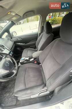Хэтчбек Nissan Leaf 2014 в 