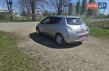 Хэтчбек Nissan Leaf 2016 в 