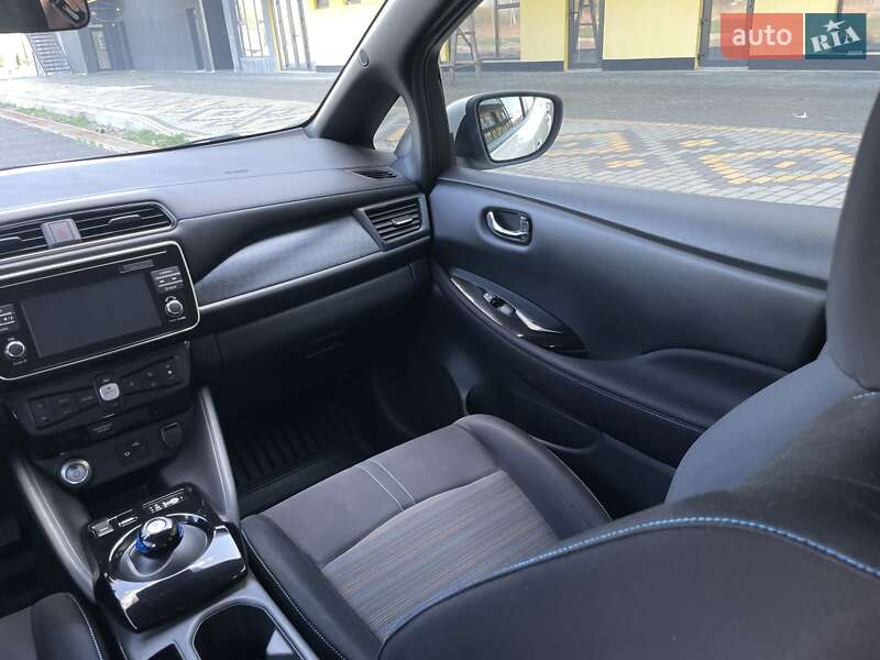 Хетчбек Nissan Leaf 2019 в Тернополі