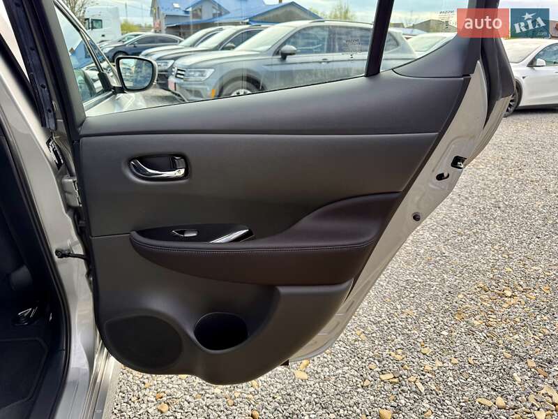 Хетчбек Nissan Leaf 2020 в Самборі
