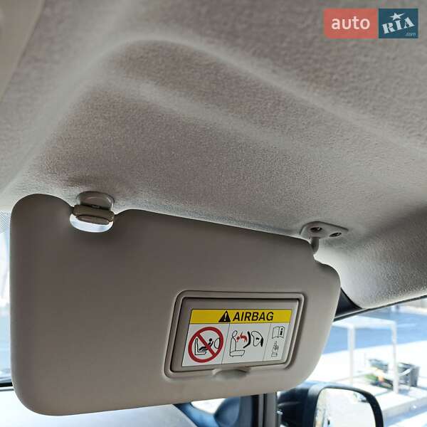 Хетчбек Nissan Leaf 2014 в Петриківці