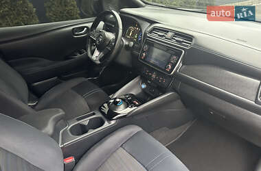 Хэтчбек Nissan Leaf 2018 в 