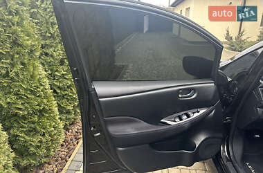 Хэтчбек Nissan Leaf 2018 в 