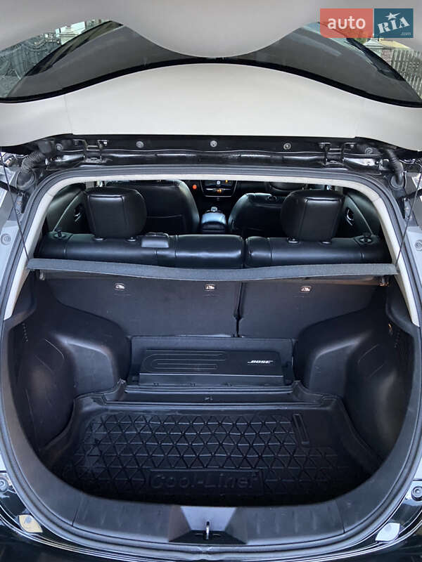 Хэтчбек Nissan Leaf 2016 в Черновцах