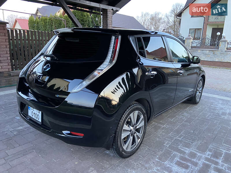 Хэтчбек Nissan Leaf 2016 в Черновцах