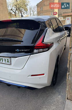 Хэтчбек Nissan Leaf 2019 в 