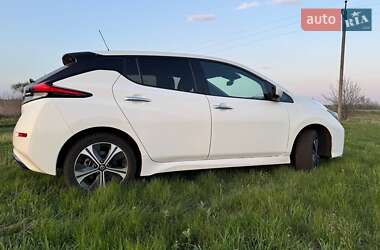 Хэтчбек Nissan Leaf 2020 в 