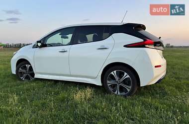 Хэтчбек Nissan Leaf 2020 в 