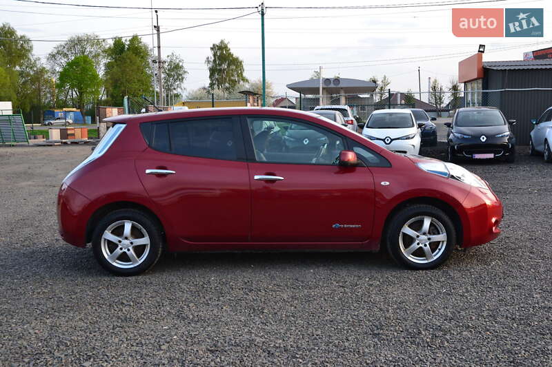 Хетчбек Nissan Leaf 2014 в Луцьку